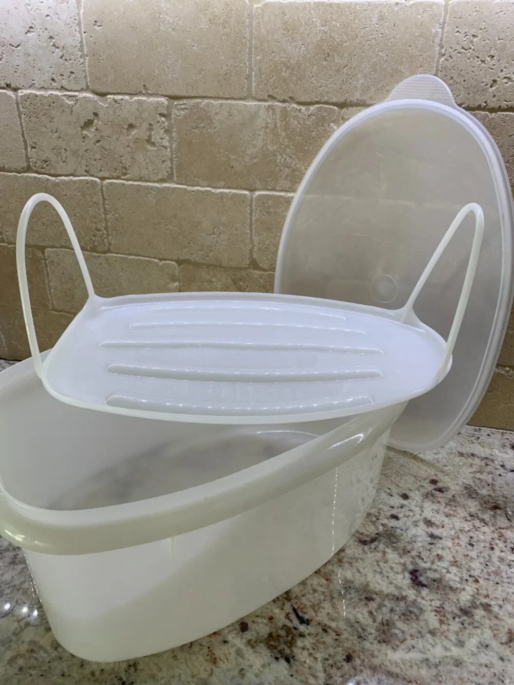 Vintage Tupperware Flavor Savor storage keeper - EUC